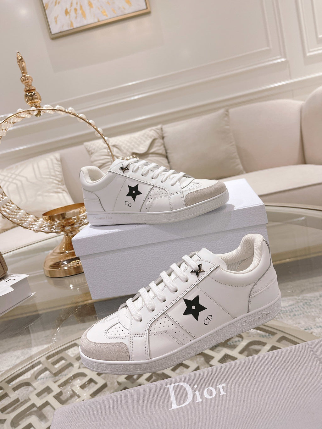 White star sneaker
