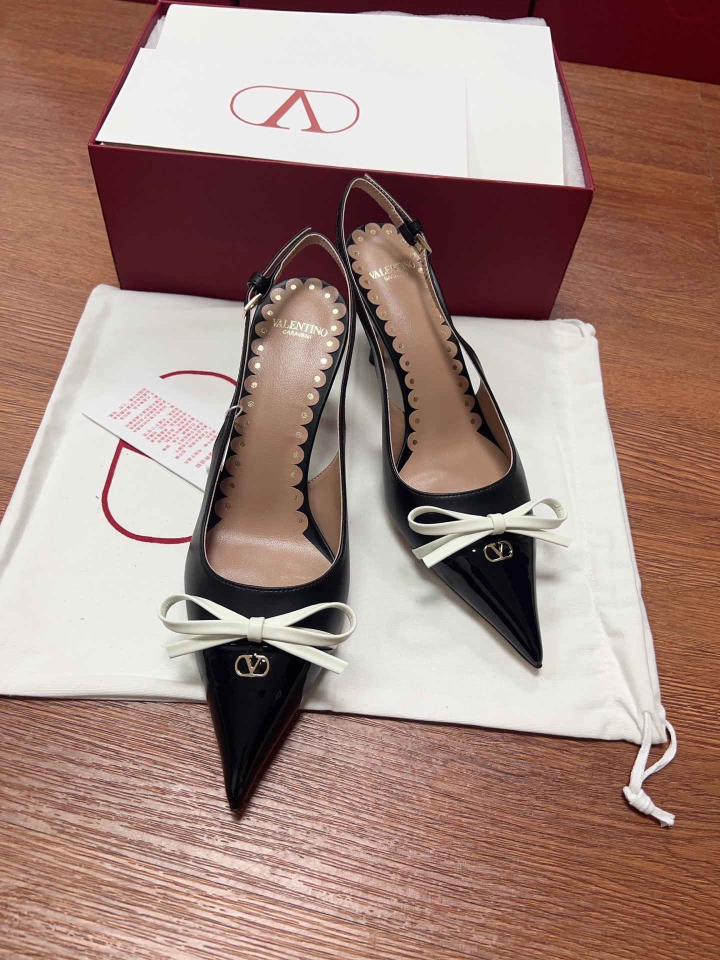 Black Bepointy Slingback Pump