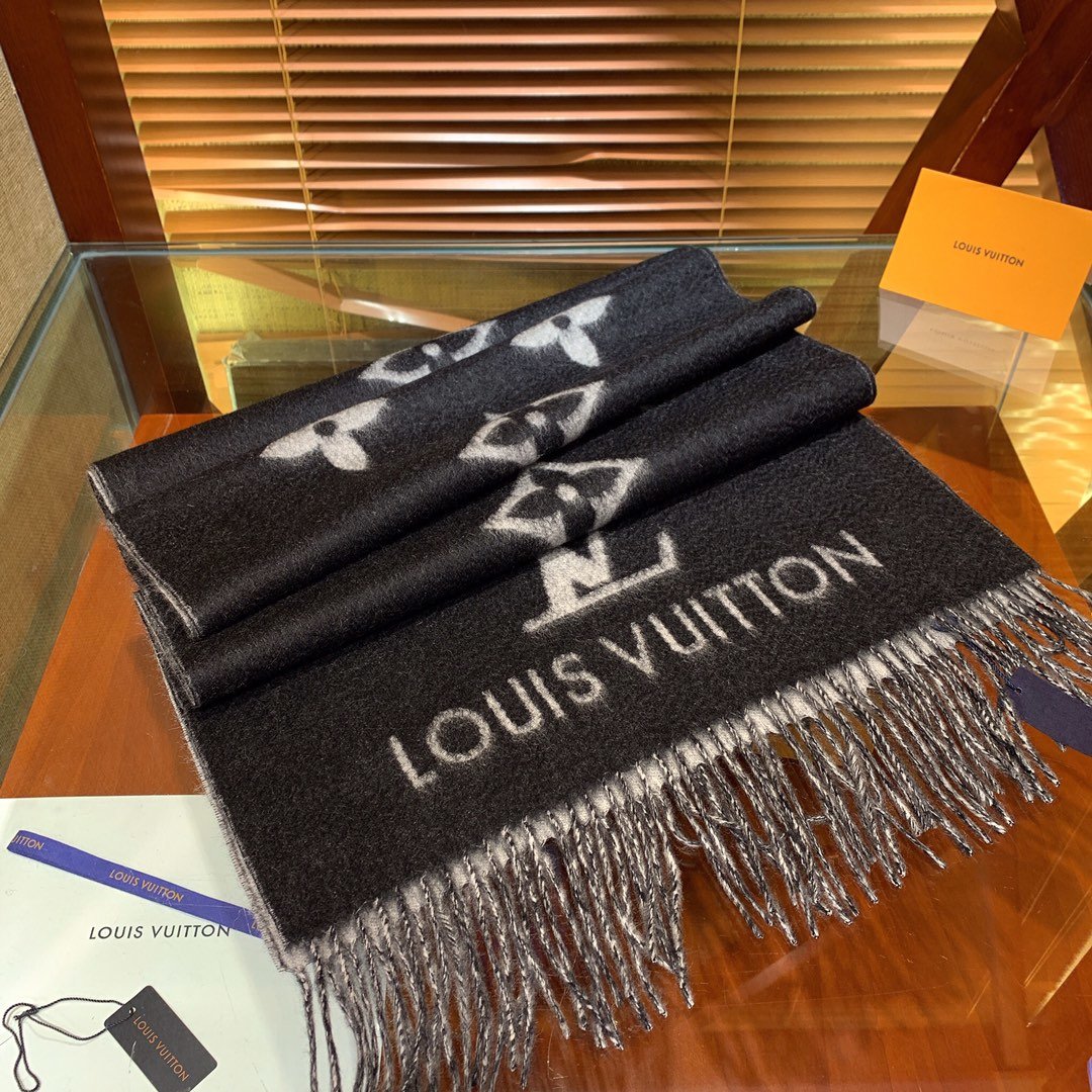 Black LR scarf