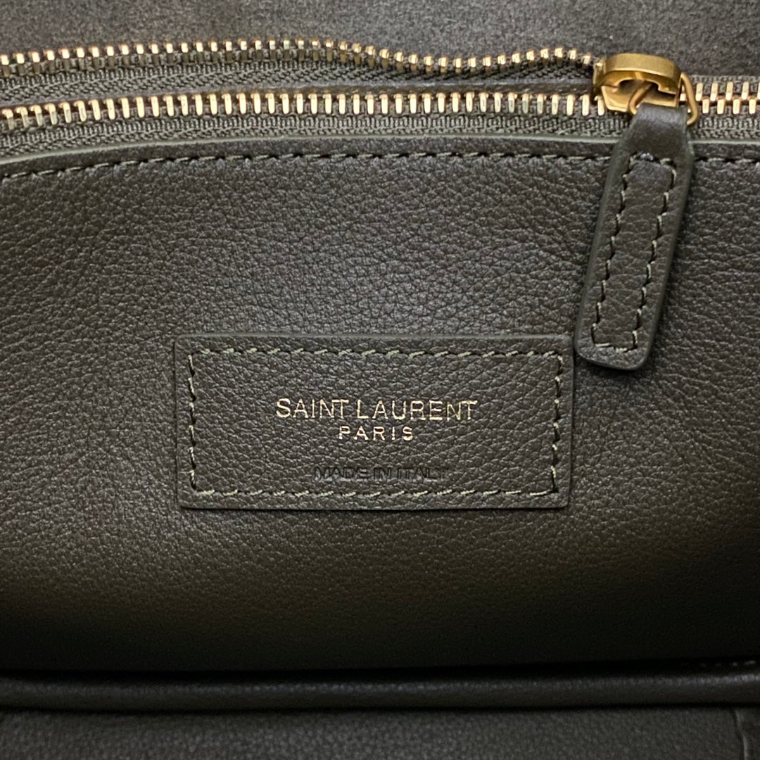 Light Musk Le 5 à 7 Small Leather Shoulder Bag