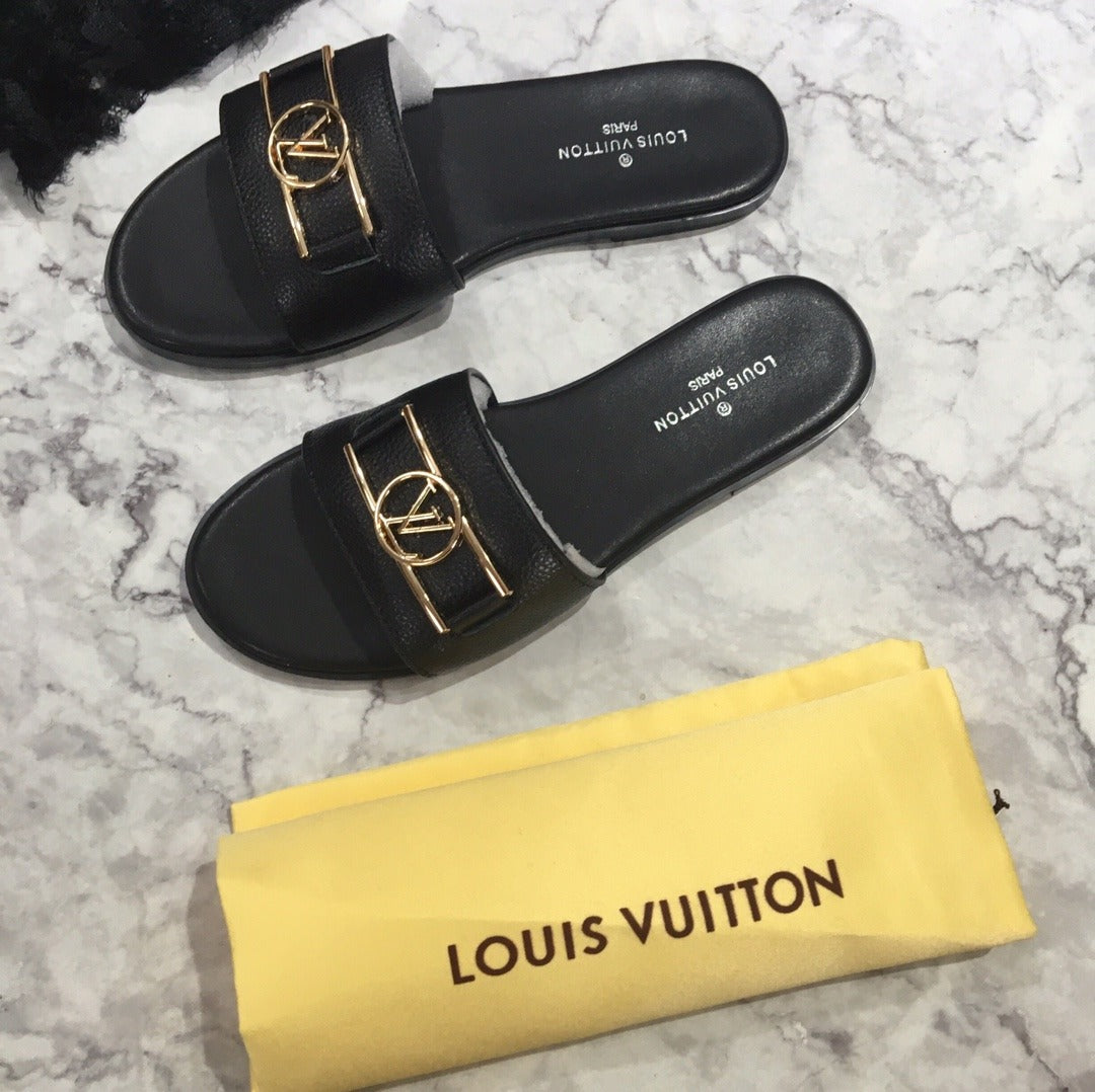 Black LI flat mule