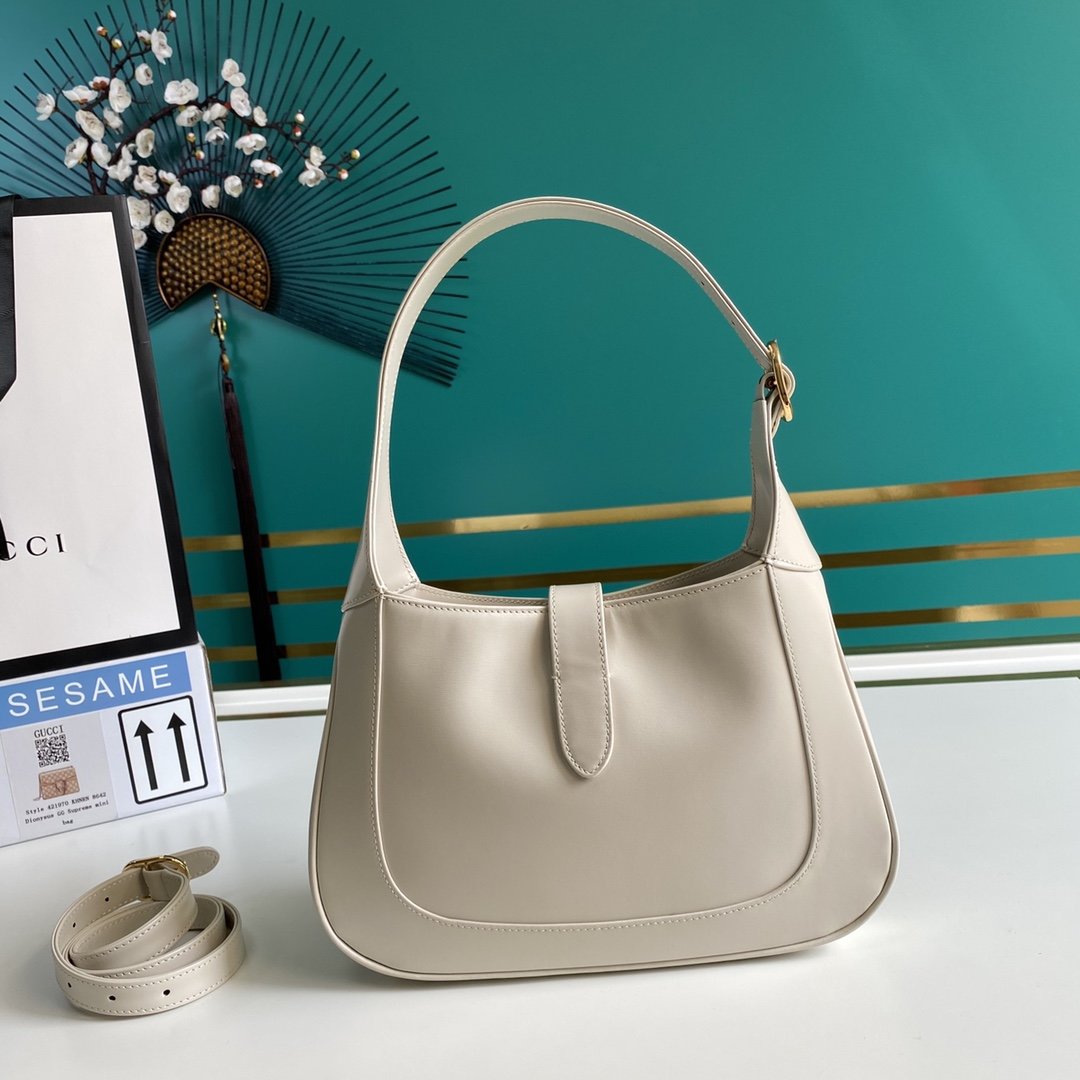 White GJ 1961 small shoulder bag