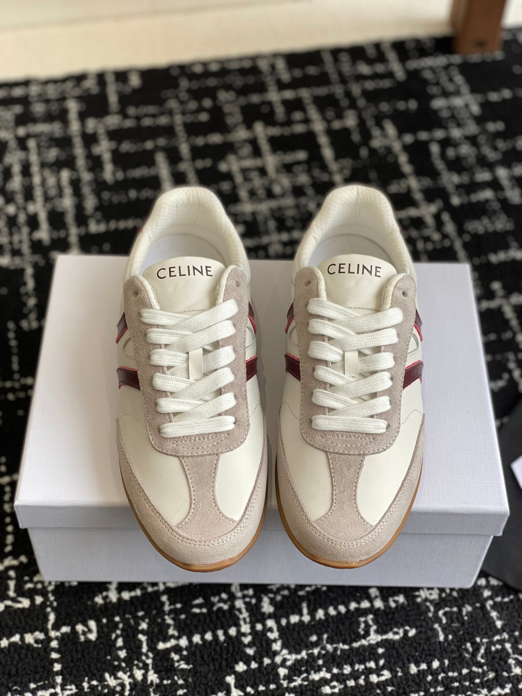 Optic White/Dark Burgundy/Grey Jogger Low Lace-Up Sneaker