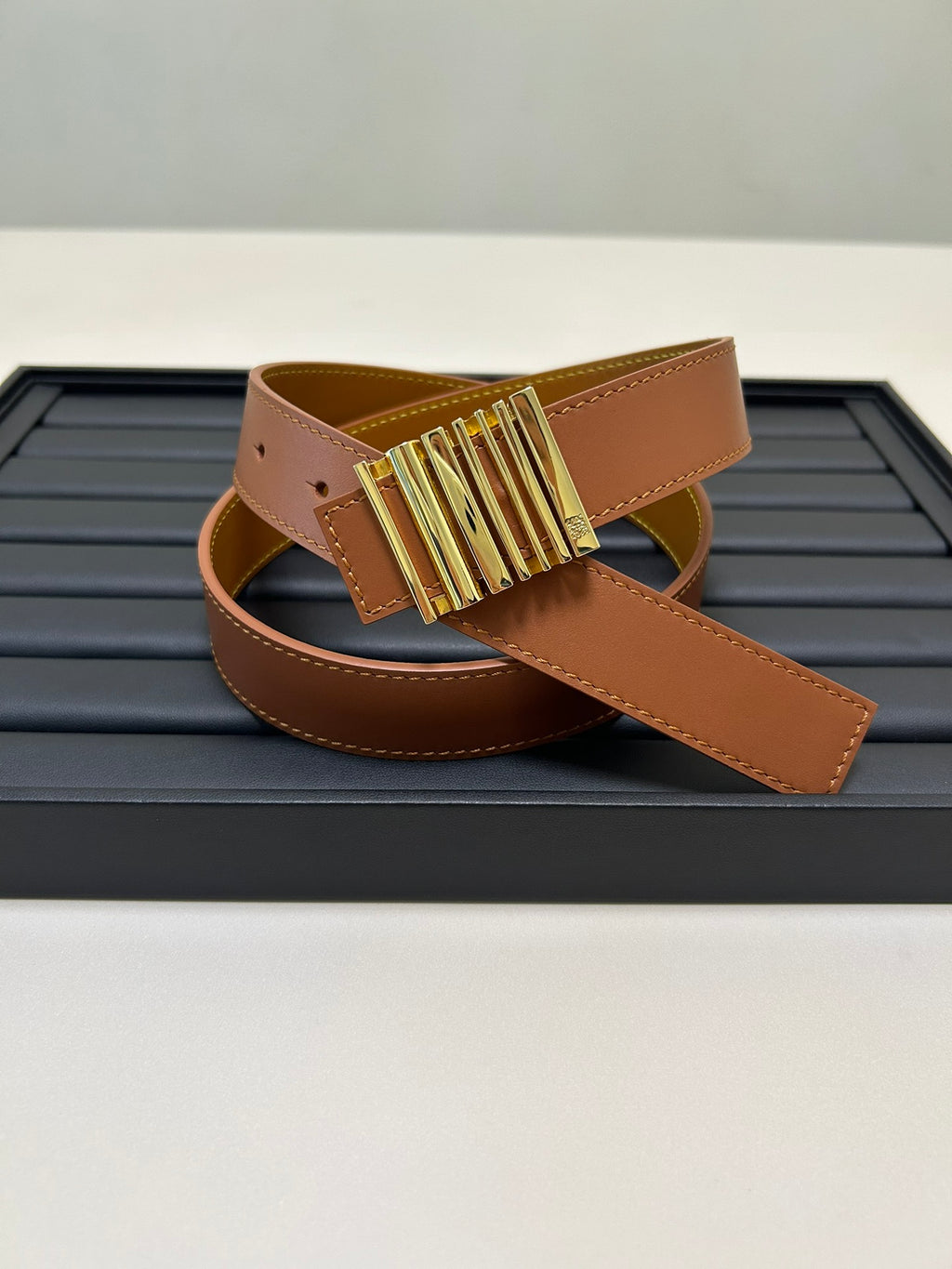 Oak/Gold Graphic Belt