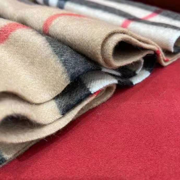 Beige classic TC cashmere scarf