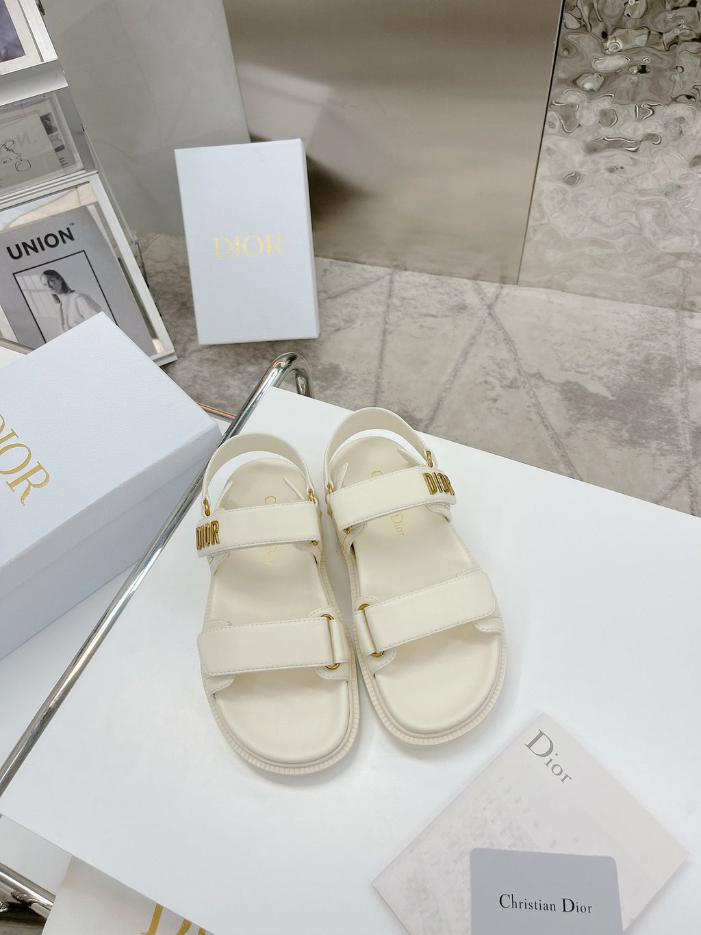 White DA sandal