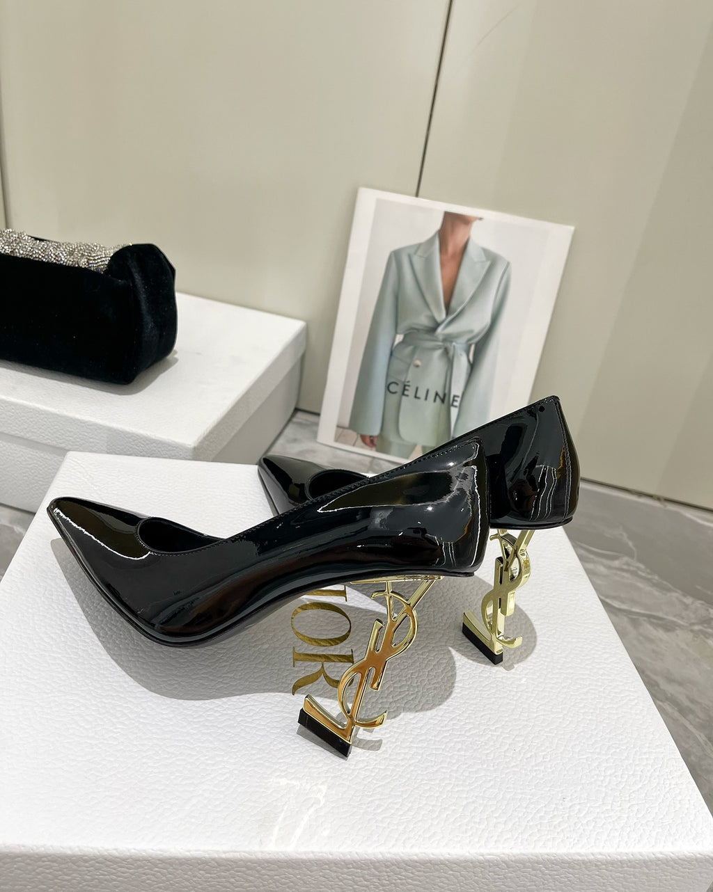 Black YO pump with gold heel