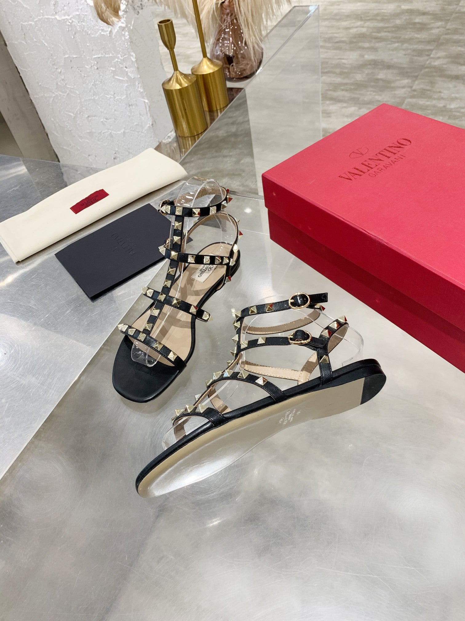 Black VR Flat Sandal With Straps