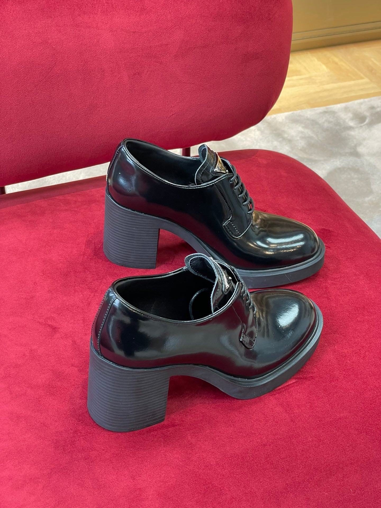 Black heeled brushed leather lace-ups