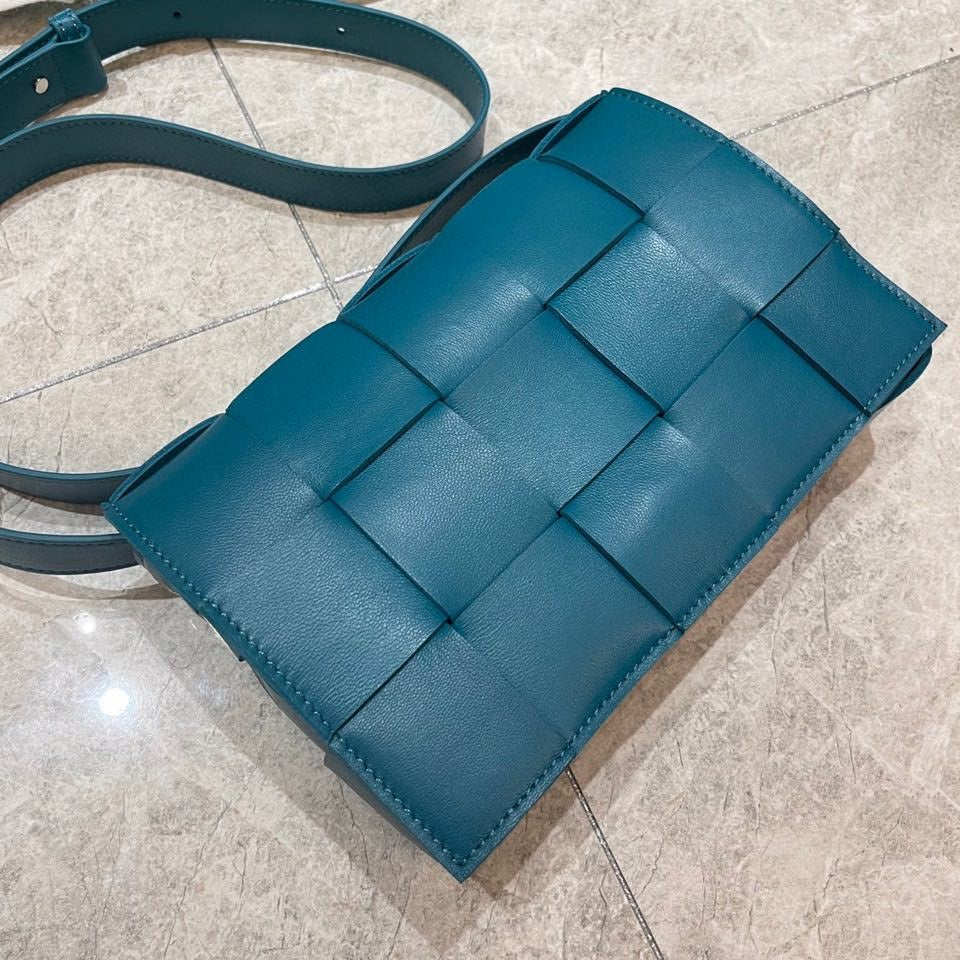 Mallard BC shoulder bag