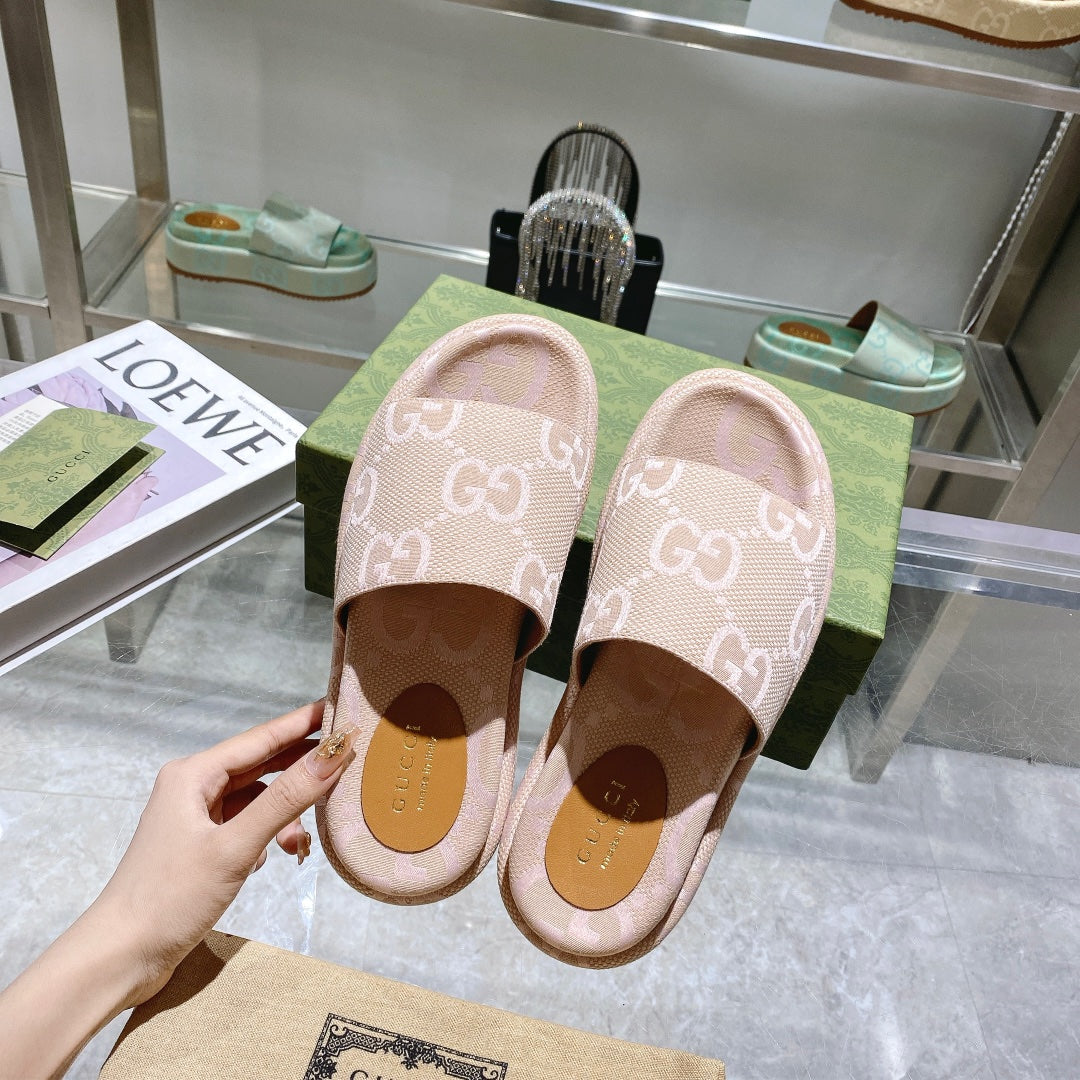 Beige and light pink platform slide sandal