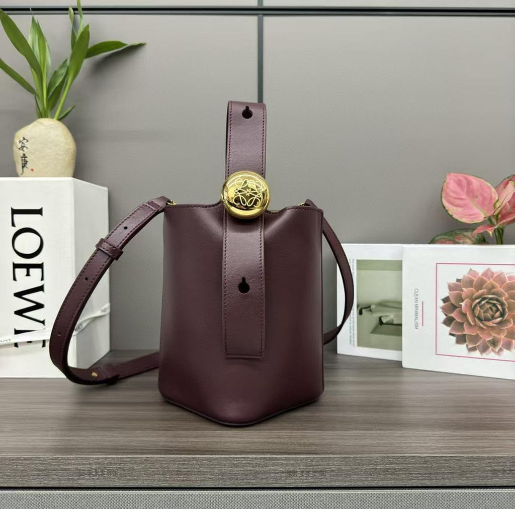 Dark Burgundy Medium Pebble Bucket