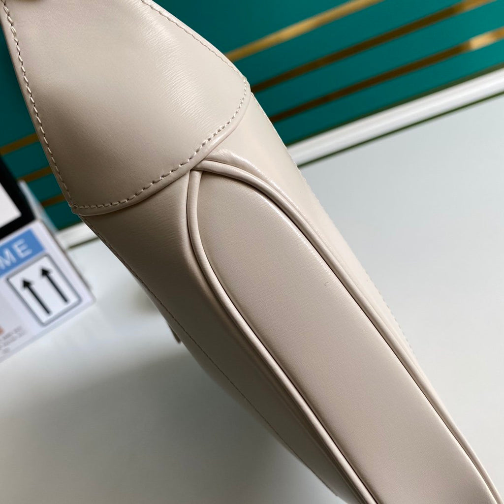 White GJ 1961 small shoulder bag