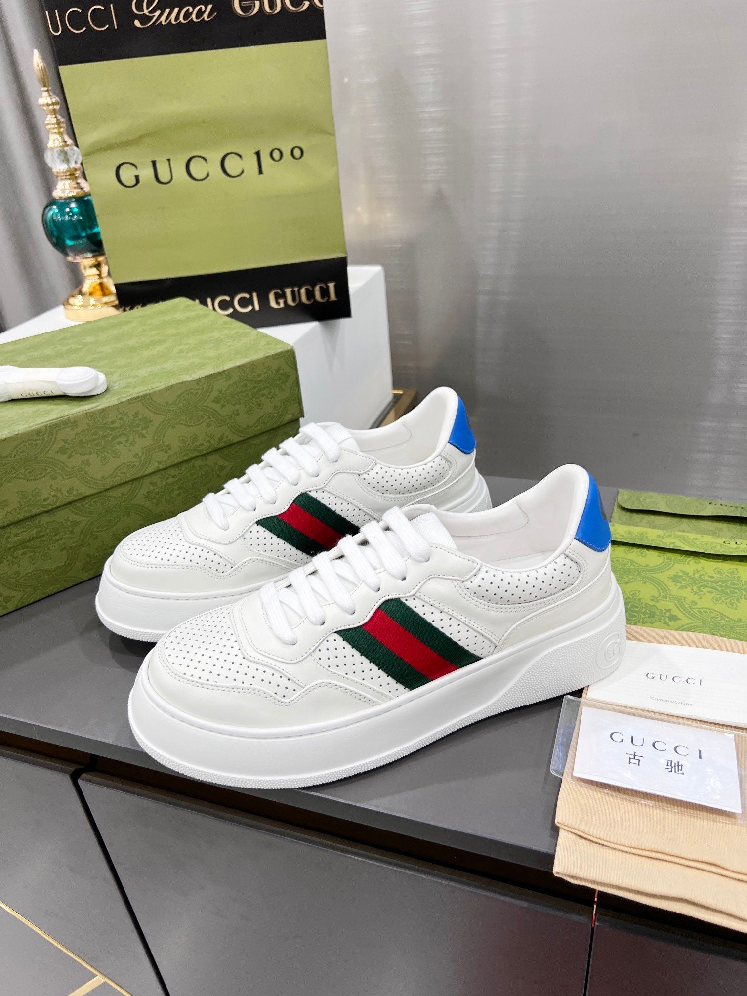 Women's White GW sneaker