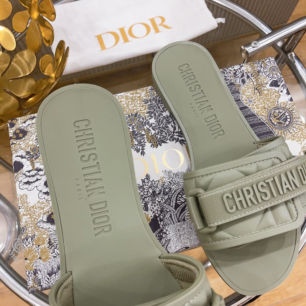 Sage Green DE Rubber Slide