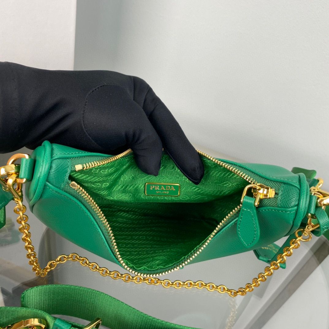 Green PRE  leather bag