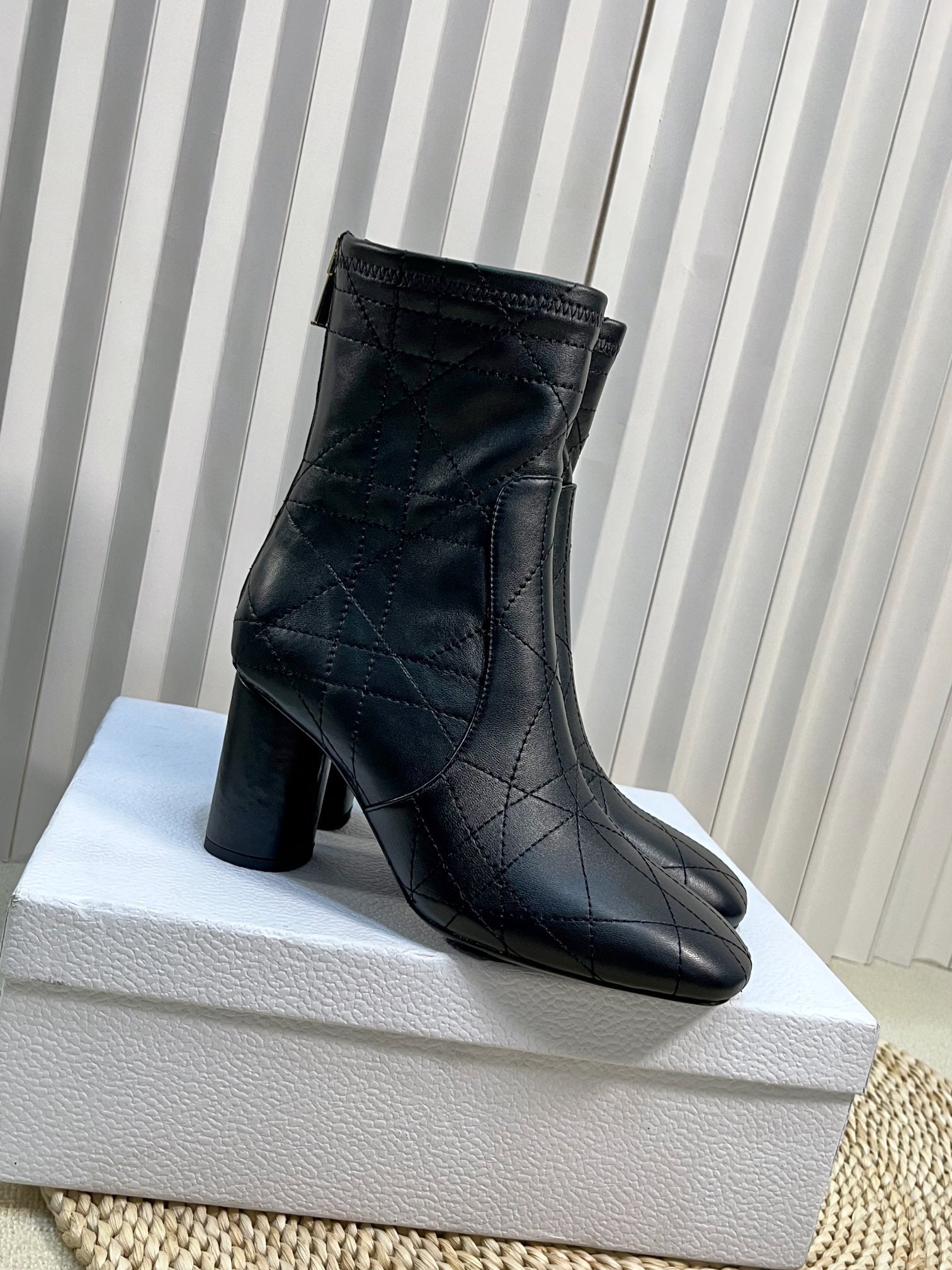 Black D-Shadow Heeled Ankle Boot