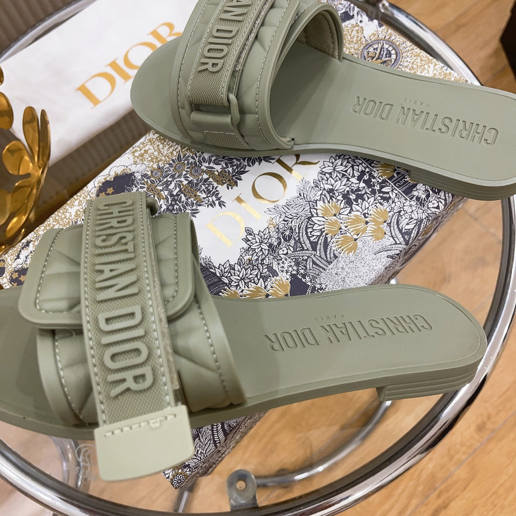 Sage Green DE Rubber Slide