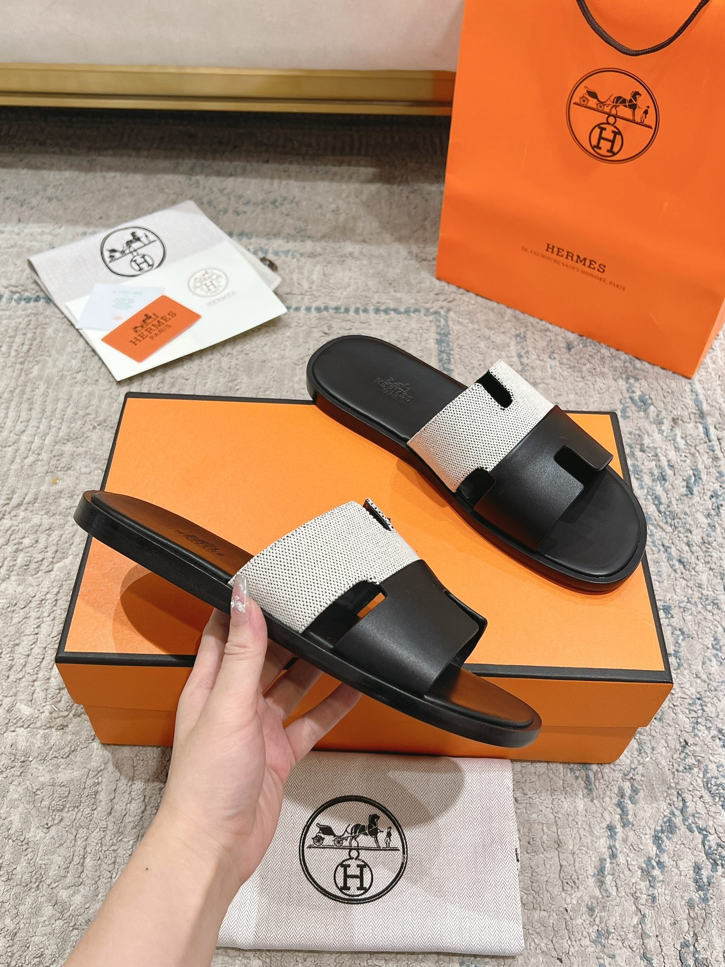 Prunoir / Noir Izmir Sandal