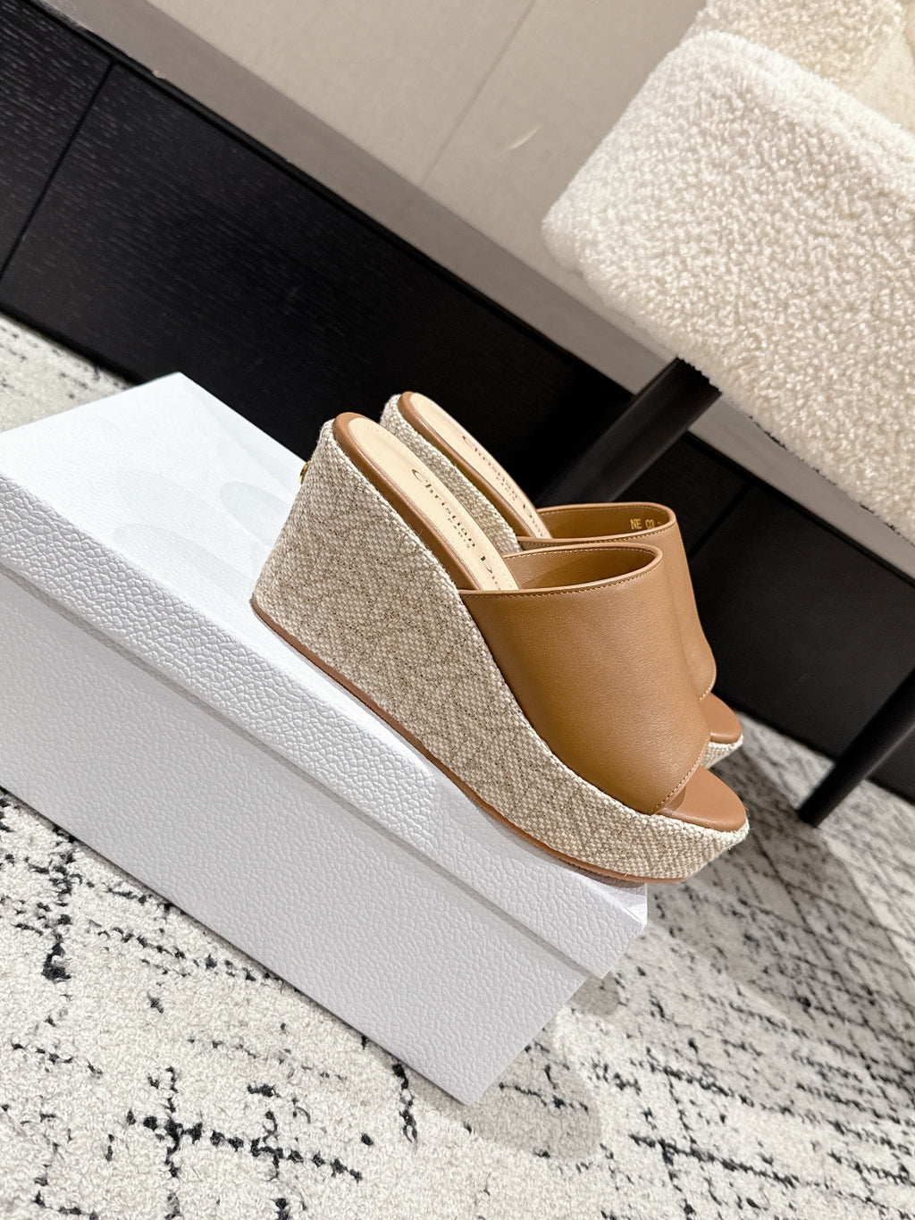 Camel Attitude Wedge Slide