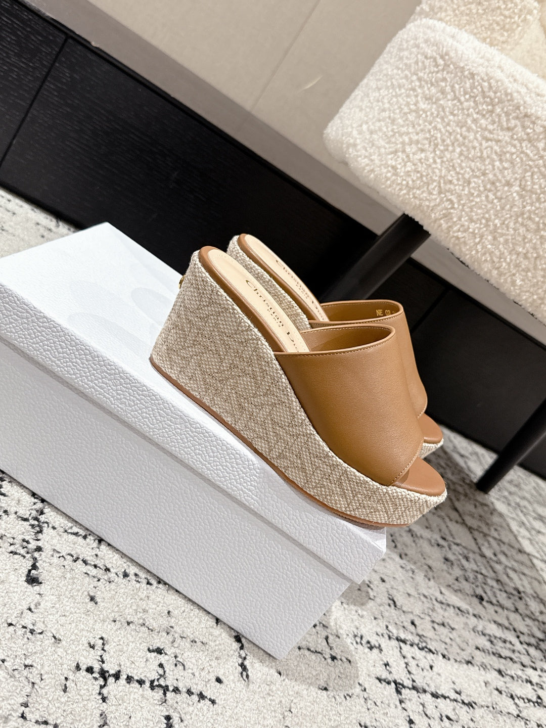 Camel Attitude Wedge Slide