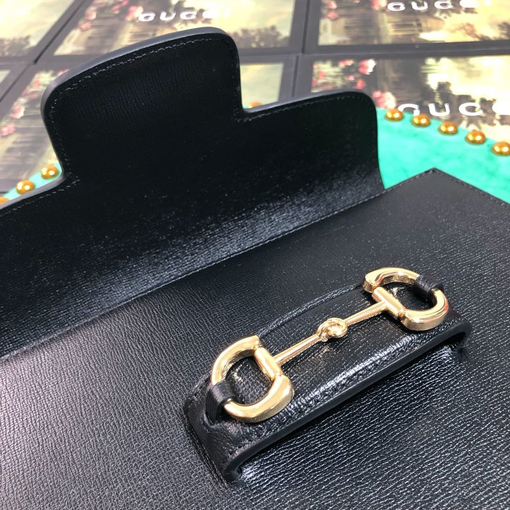 Black GH detailed textured-leather shoulder bag