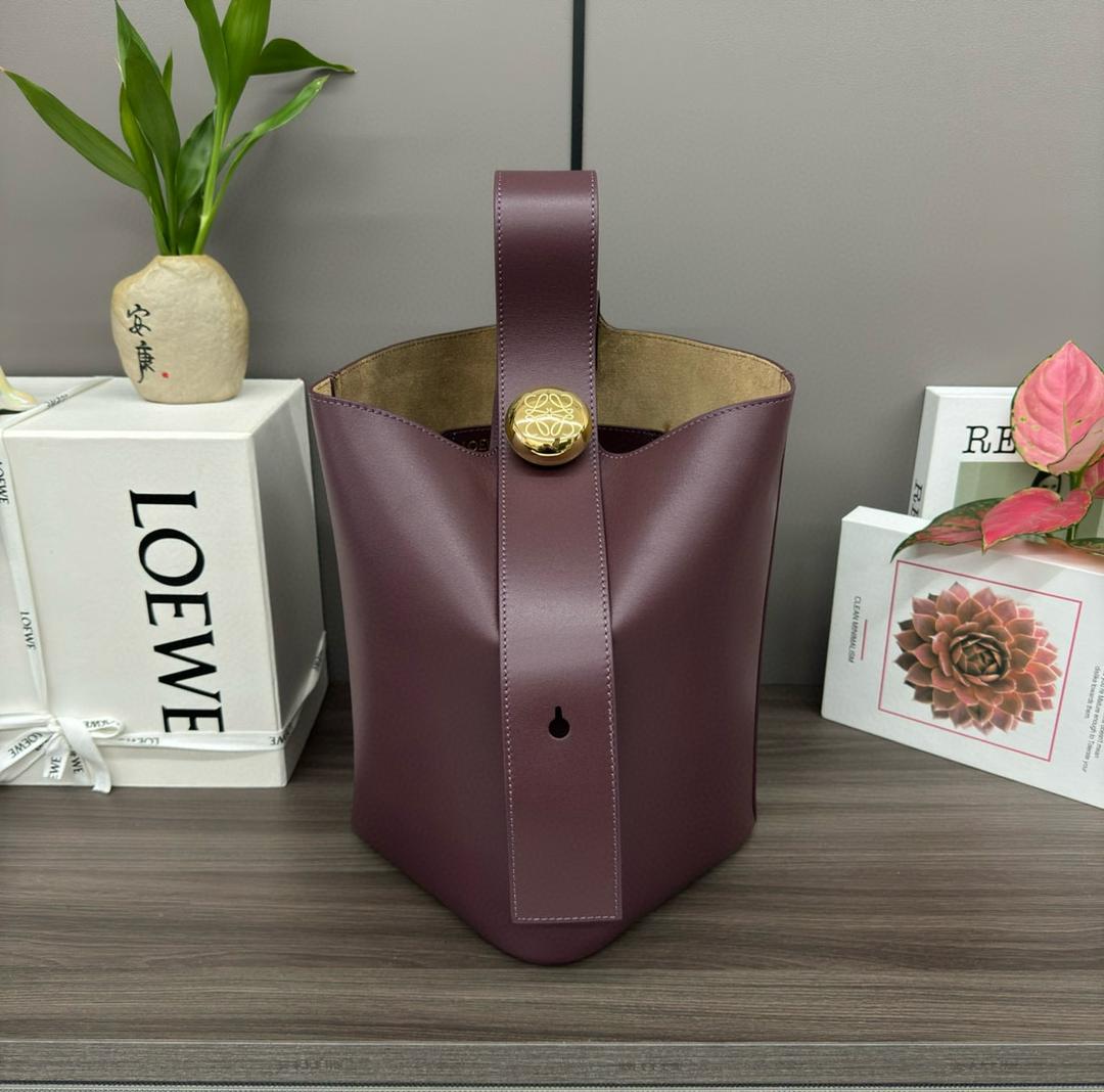 Dark Burgundy Medium Pebble Bucket