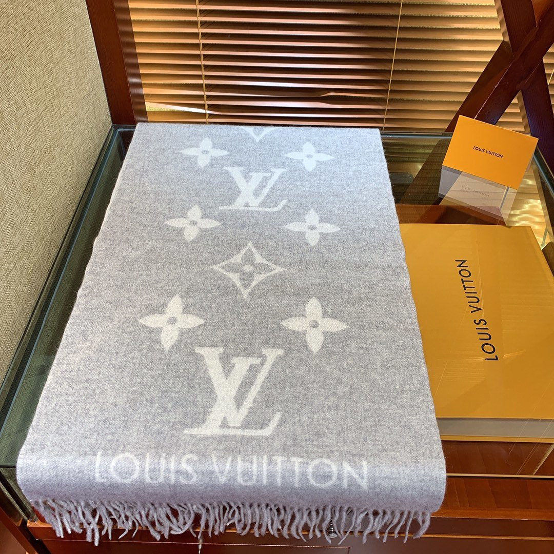 Gray LR scarf