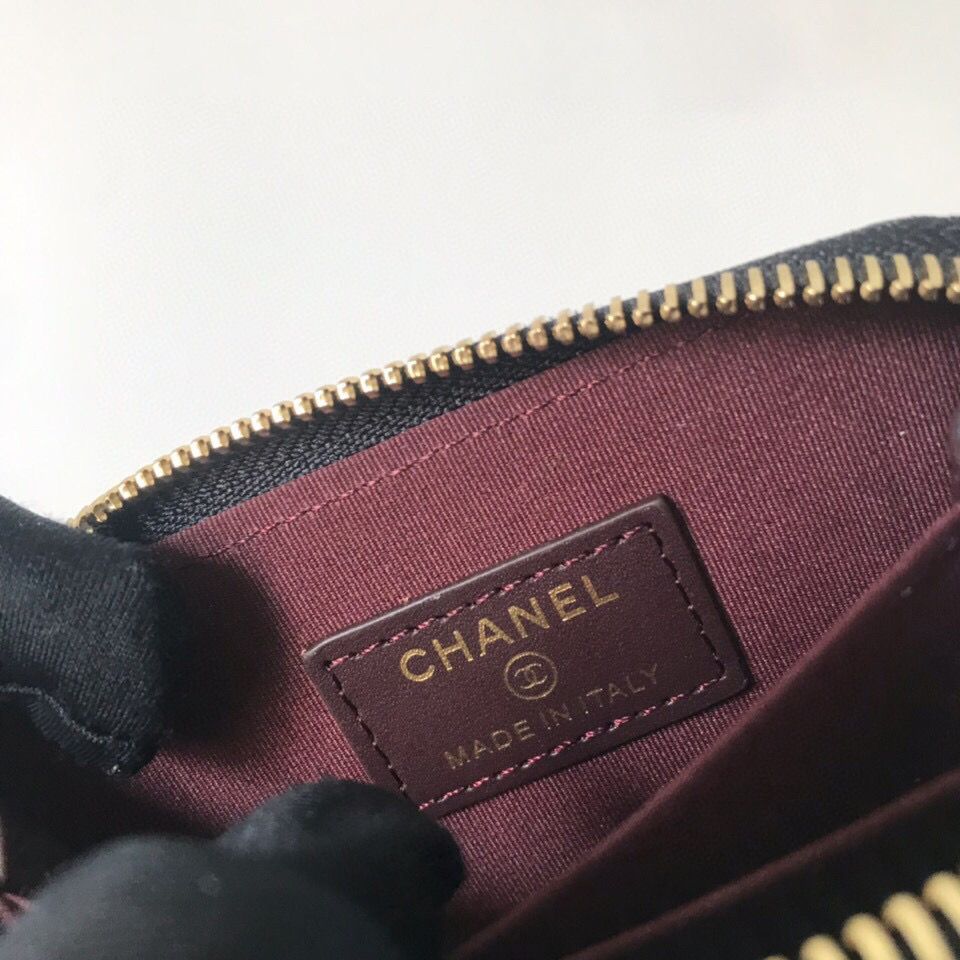 Black C mini zip wallet