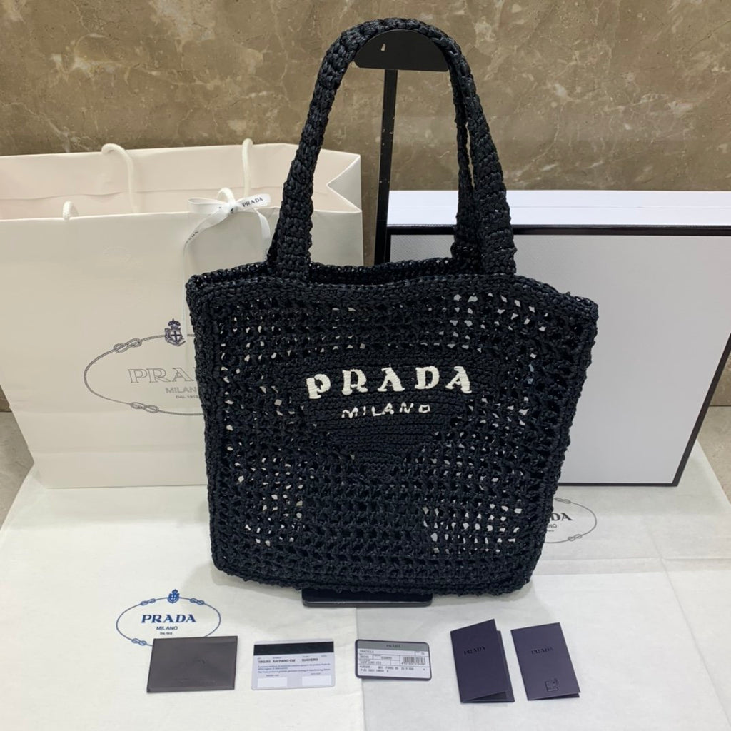 Black raffia tote bag