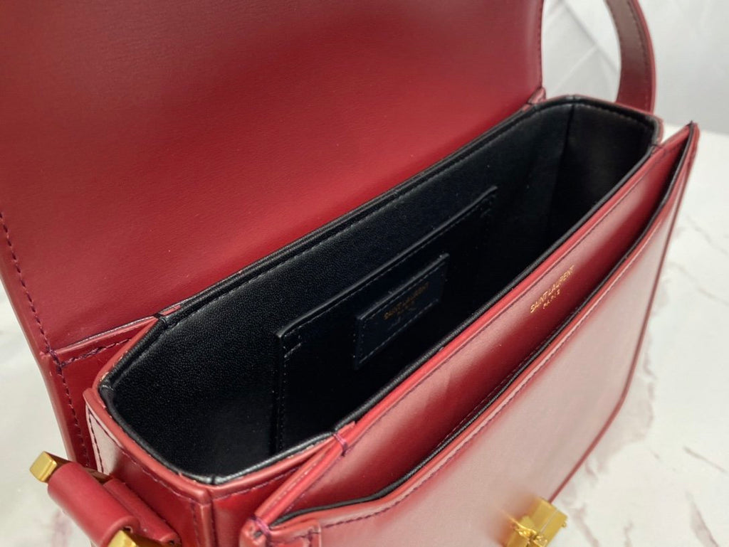 Red SS medium shoulder bag