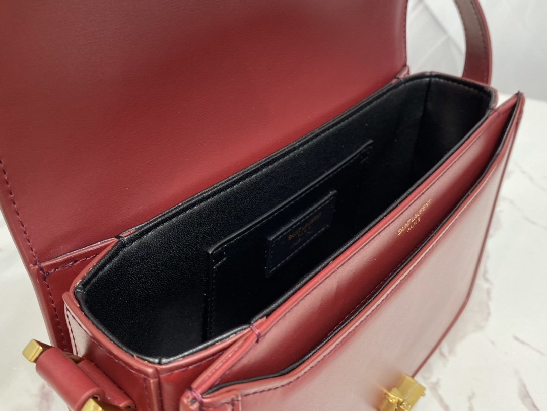 Red SS medium shoulder bag