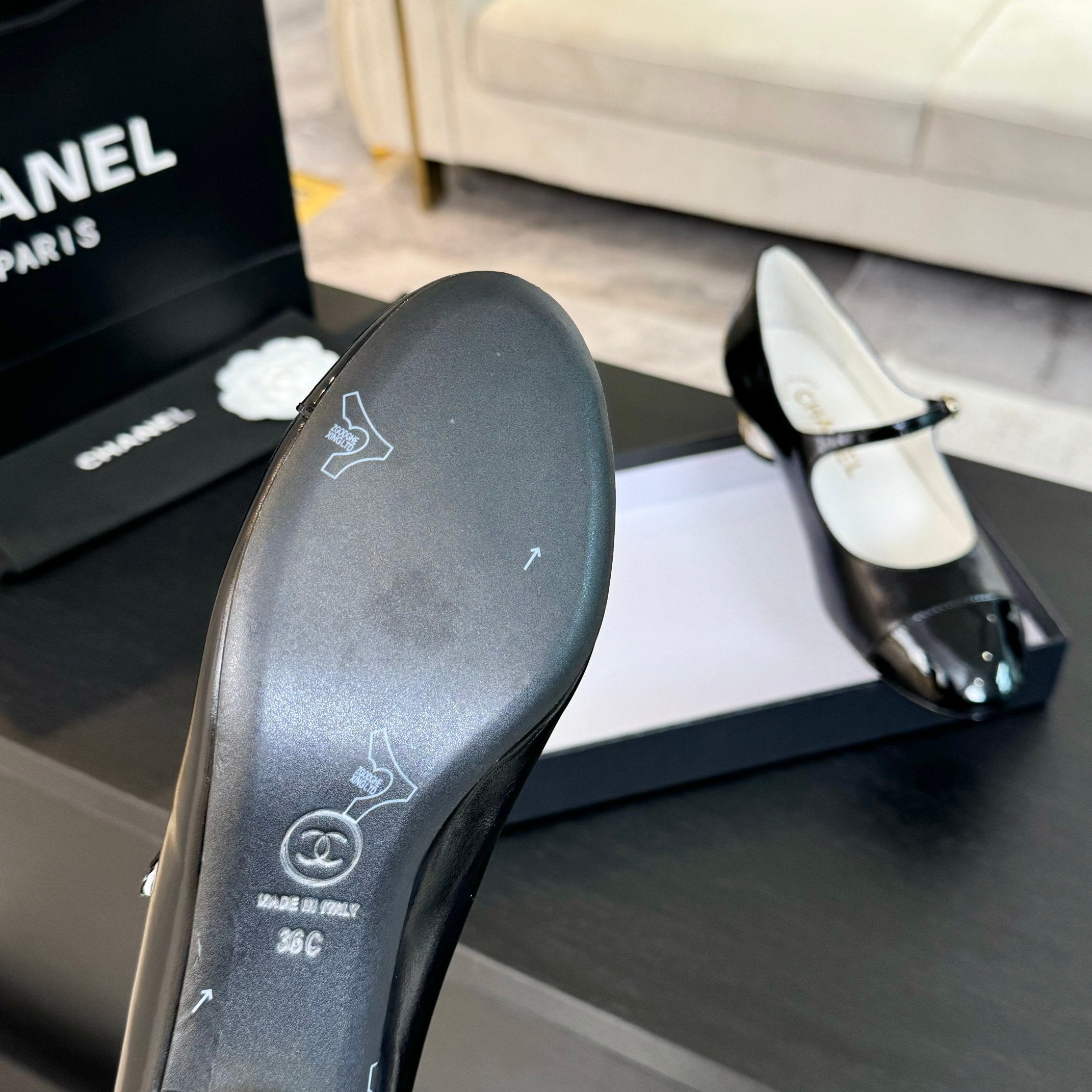 Black MJ Pumps