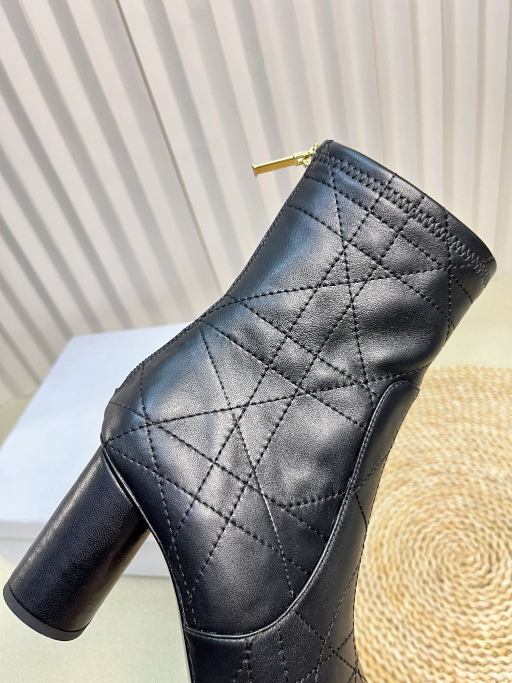 Black D-Shadow Heeled Ankle Boot