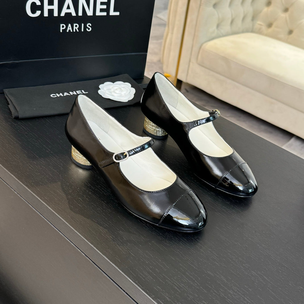 Black MJ Pumps