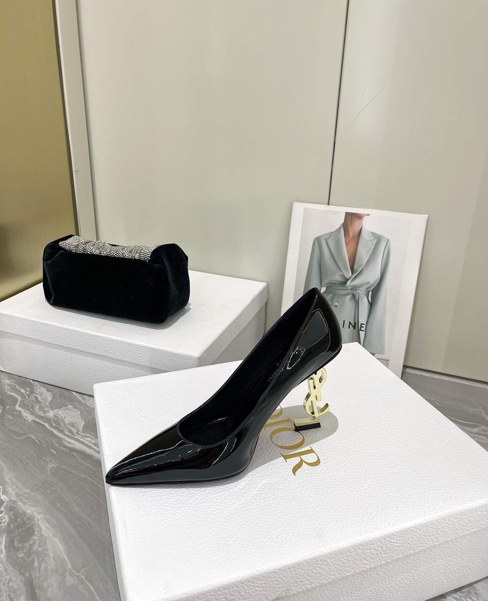 Black YO pump with gold heel