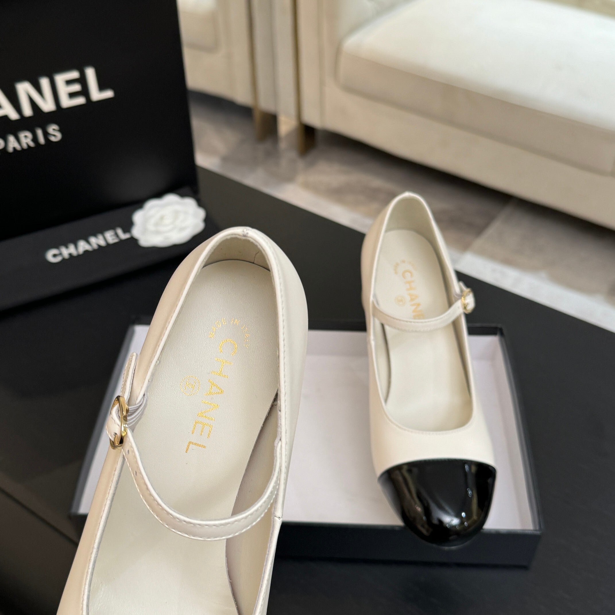 White & Black Mary Janes Pump