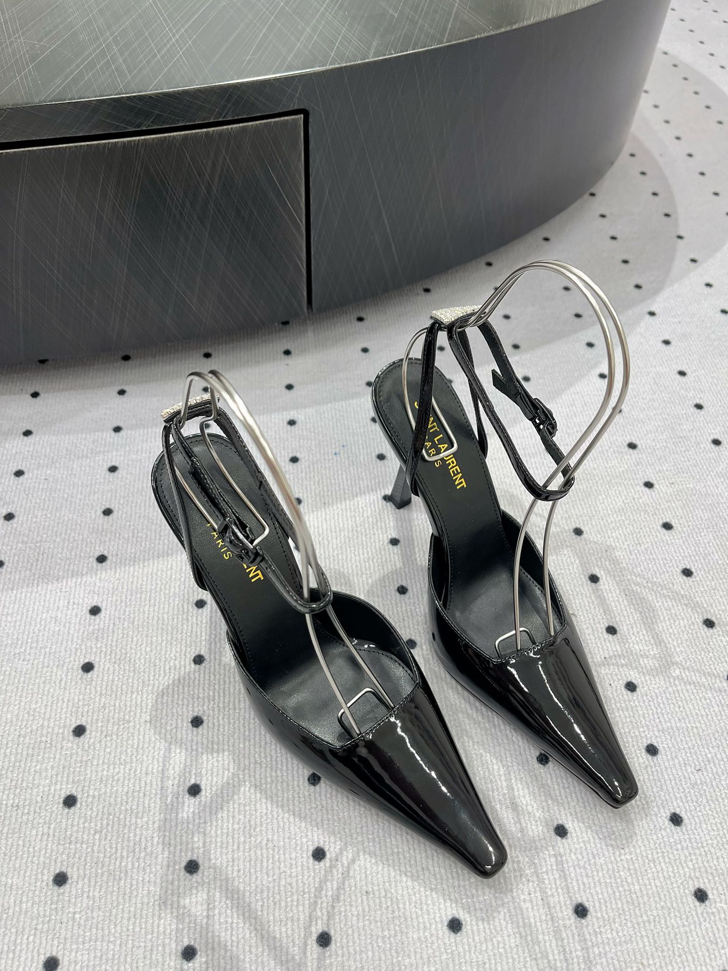 Black YA Pumps In Patent Leather