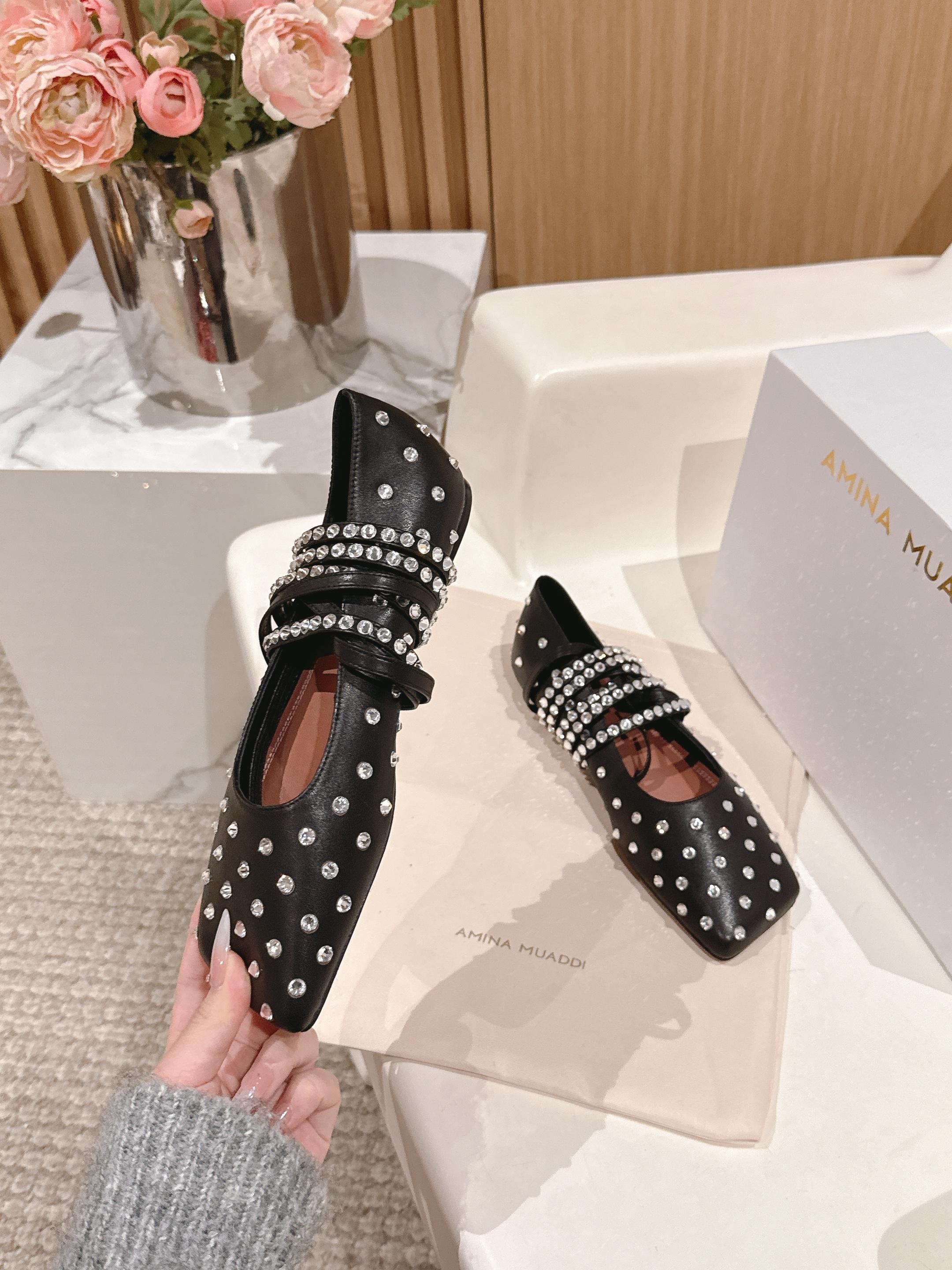 Black Ane Embellished Leather Ballet Flats