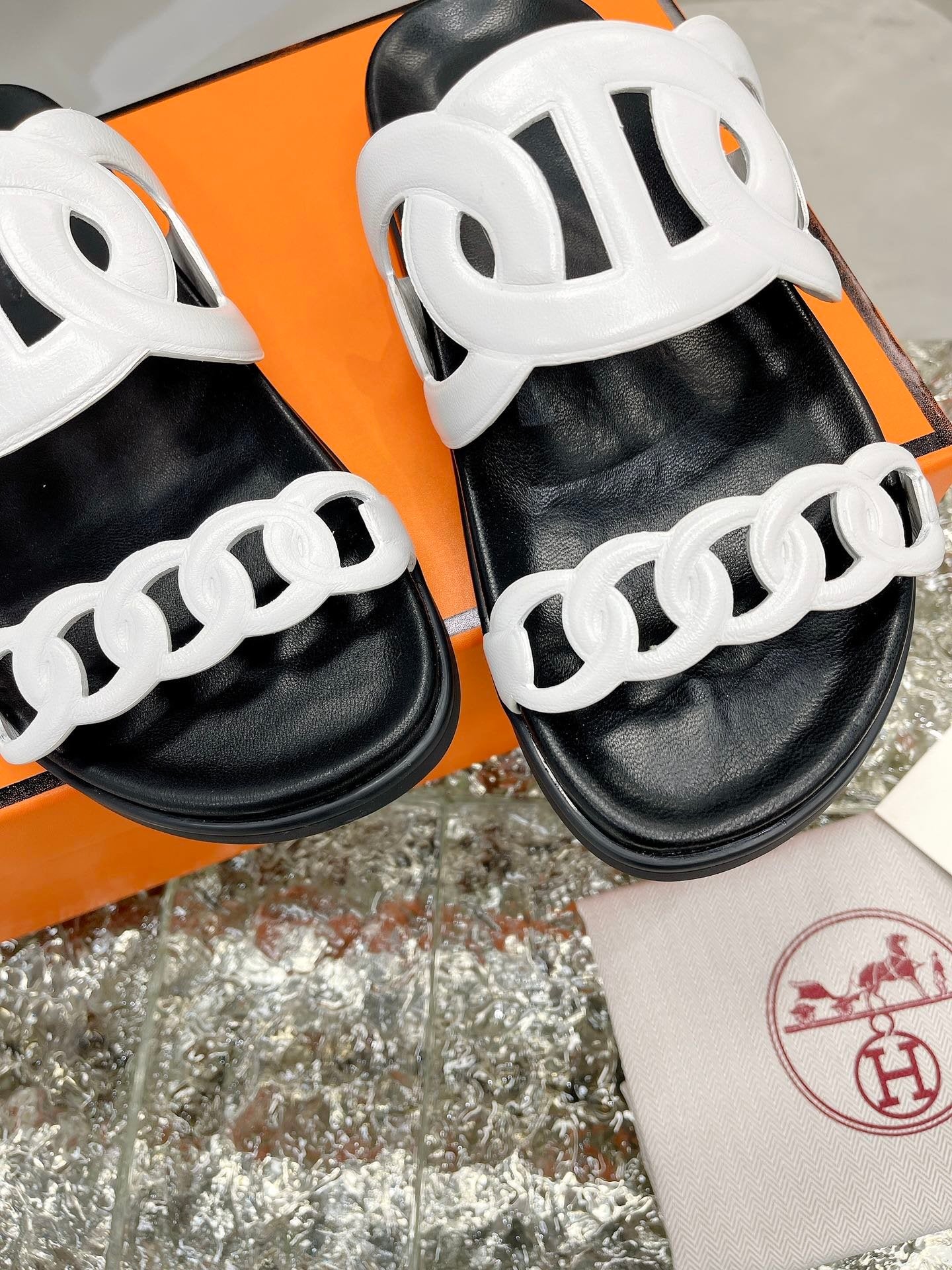 Blanc HE sandal