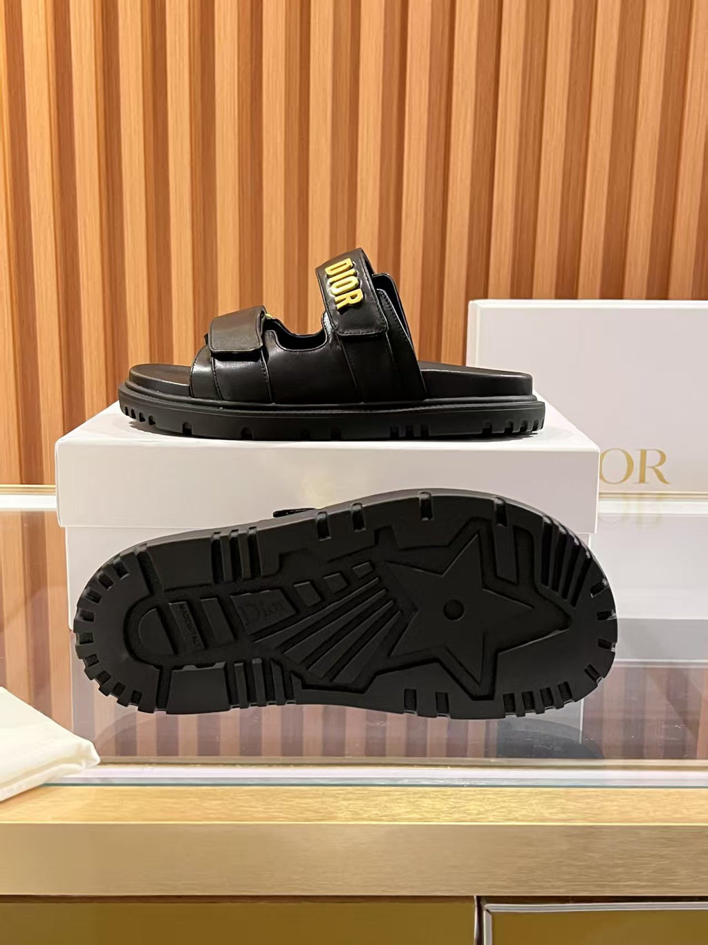 Black Dioract Slide