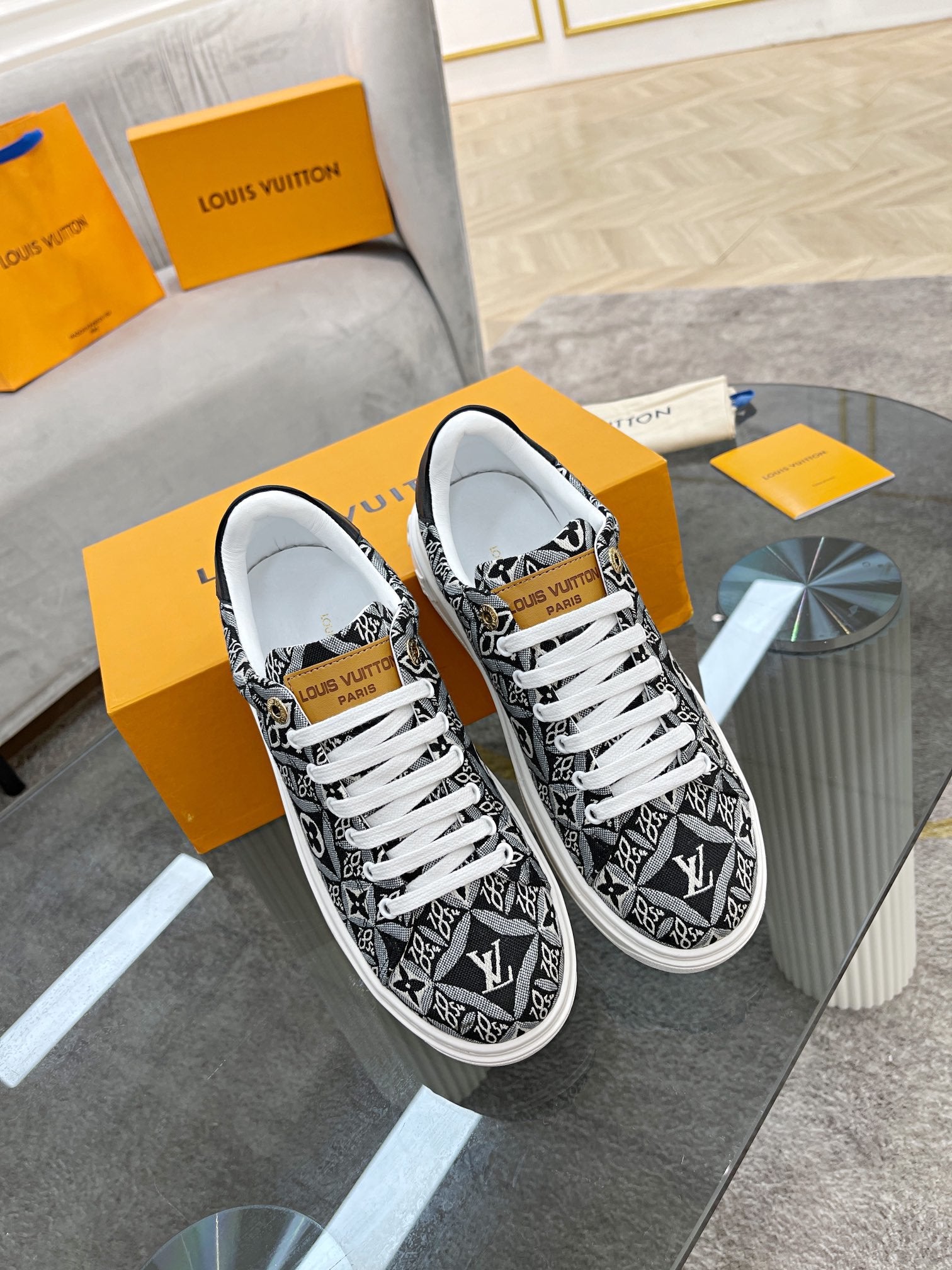 Grey LT sneaker