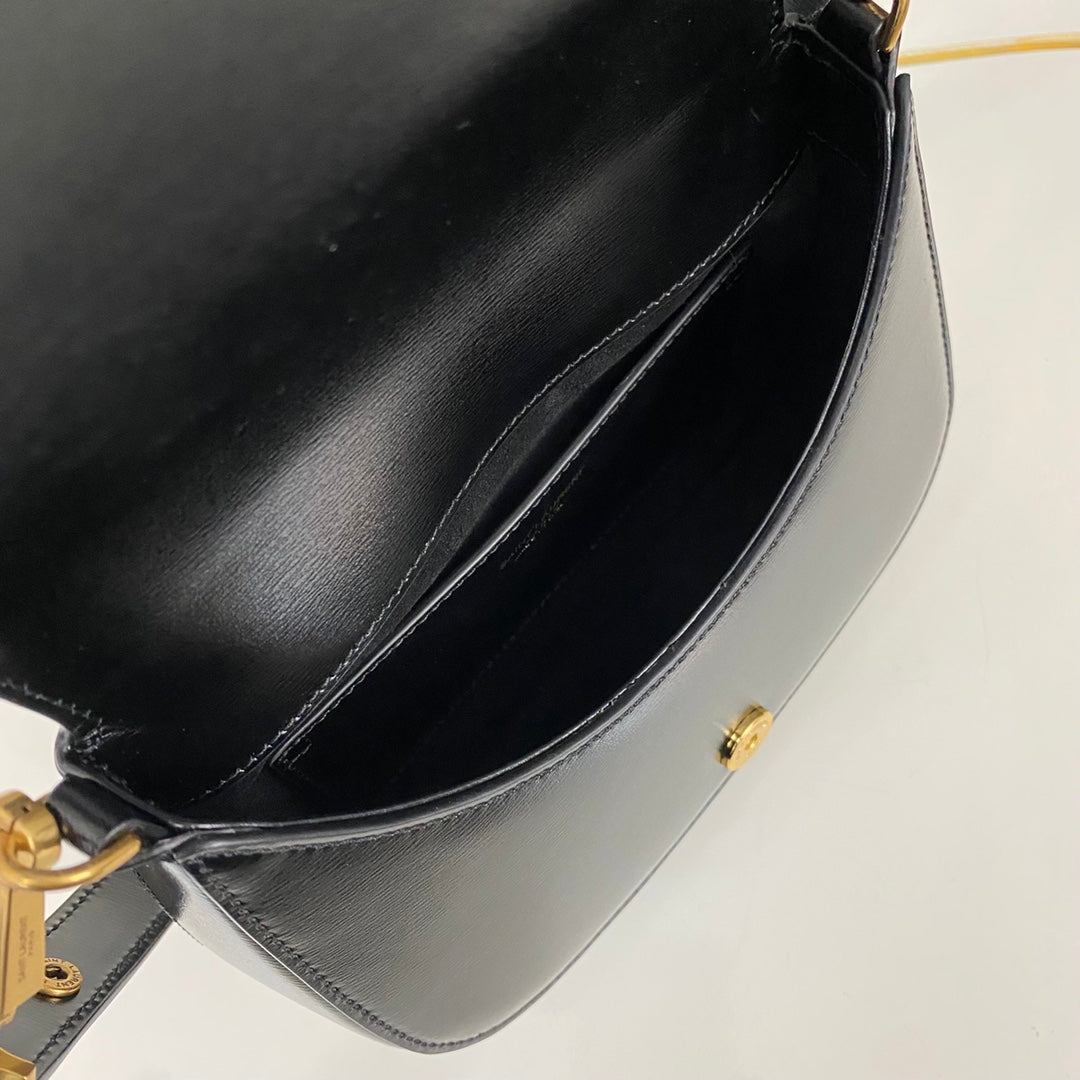 Black Oltaire Top Handle