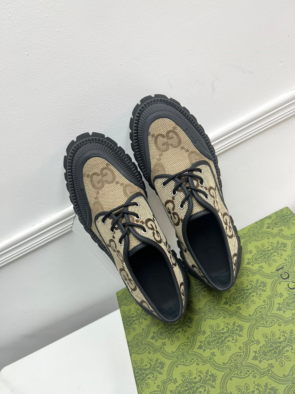 Men's Camel lace-up shoe