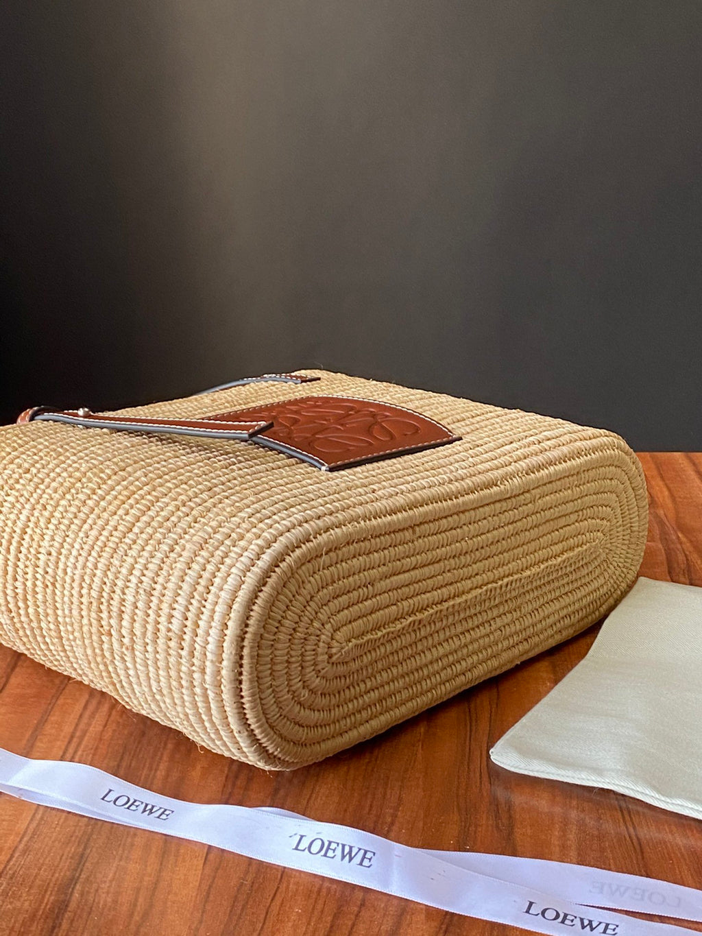 Natural & pecan raffia small square basket bag