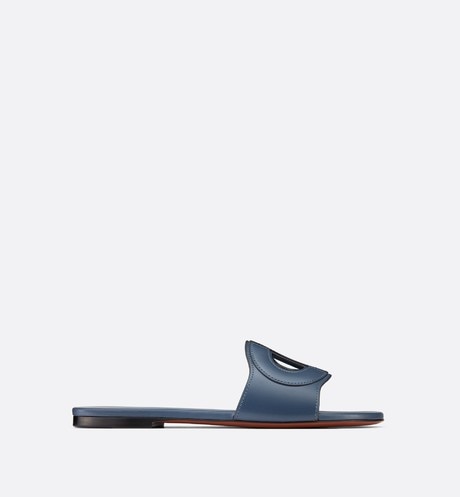 Blue D-club mule