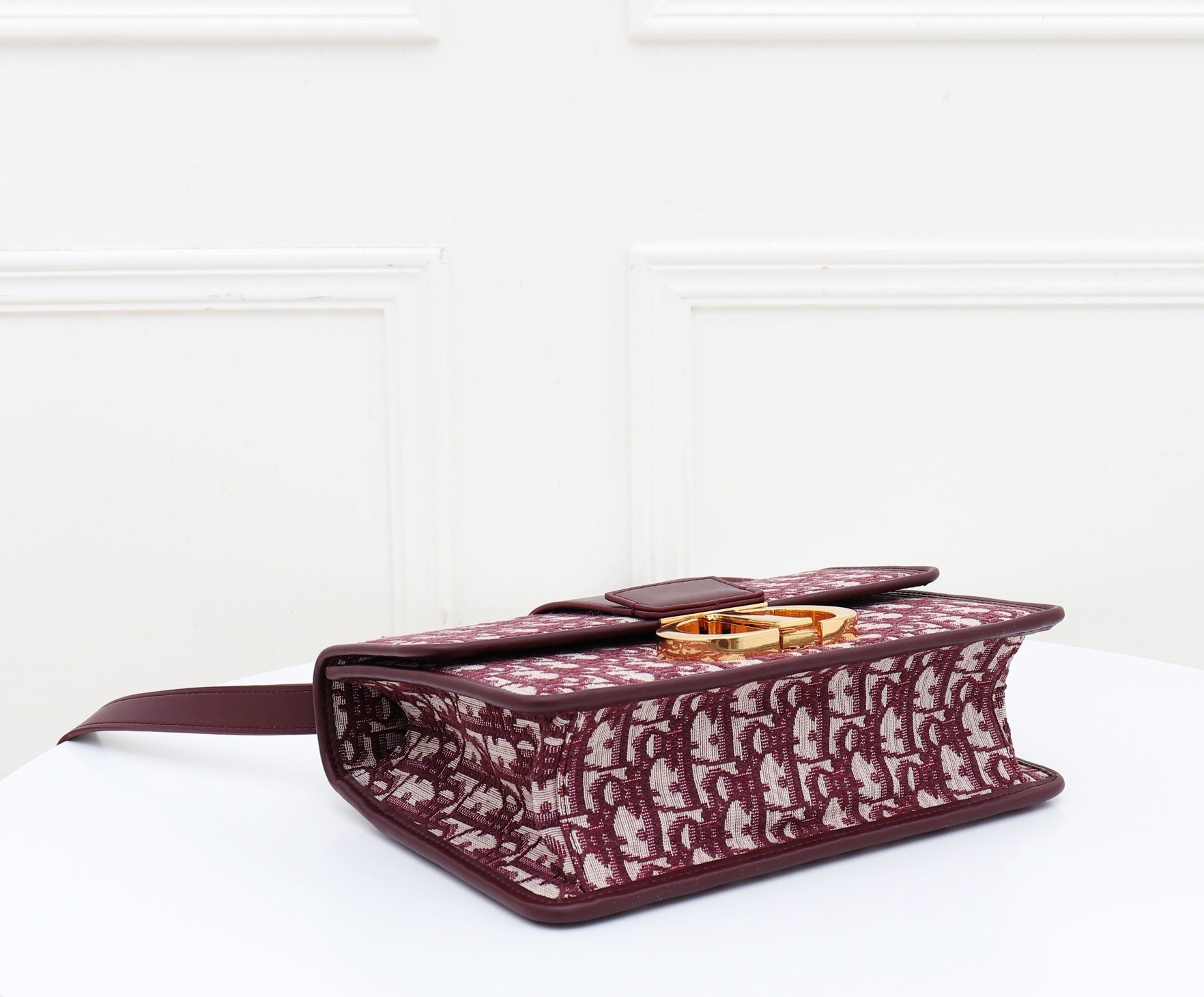 30M burgundy oblique bag