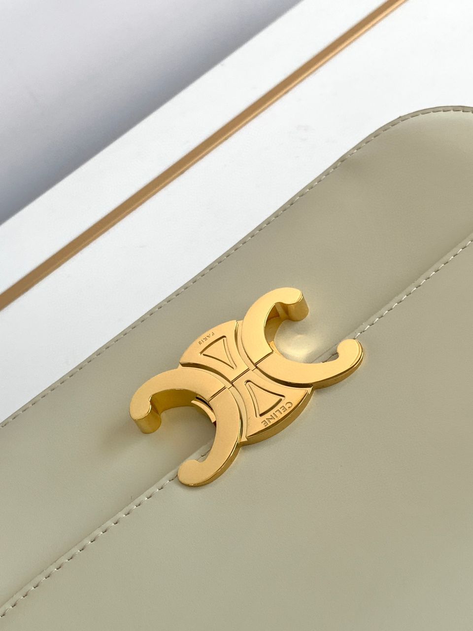 Limestone medium triomphe bag