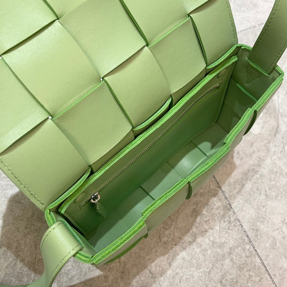 Pistachio BC shoulder bag