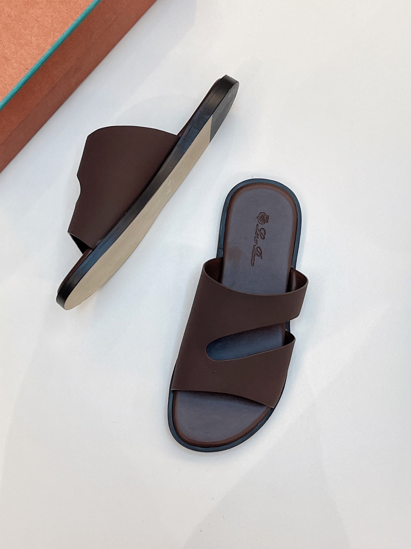 Dark Moka Pilat Plain Walk Sandal